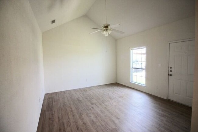 Building Photo - Coming Soon Off Hwy 920 | 3BR/2BA Weatherford Duplex Home Minutes from Downtown Square & Ric Will...