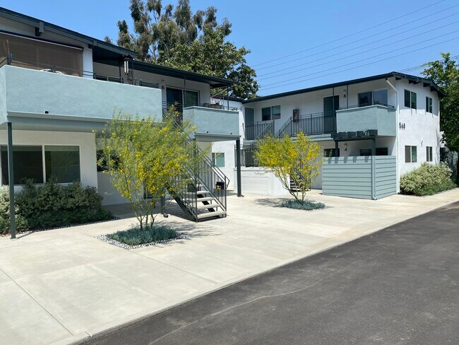 Primary Photo - 1570 Yosemite Dr