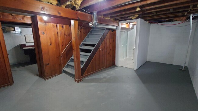 Building Photo - 11056 Wayburn St