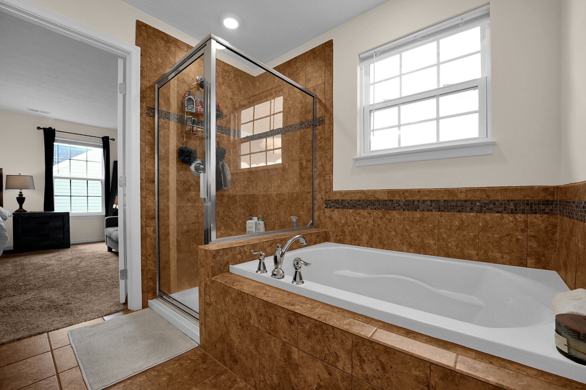 Building Photo - 6468 Holly Ln