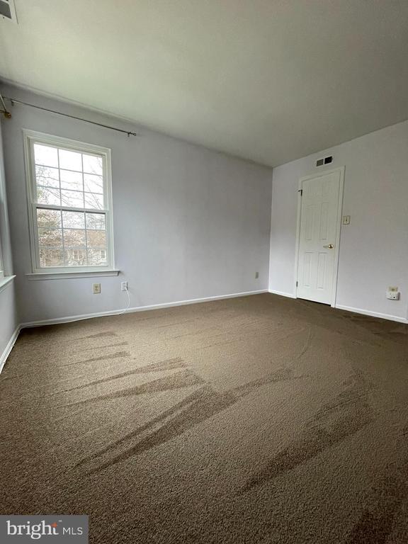 Building Photo - 502 Diamond Dr