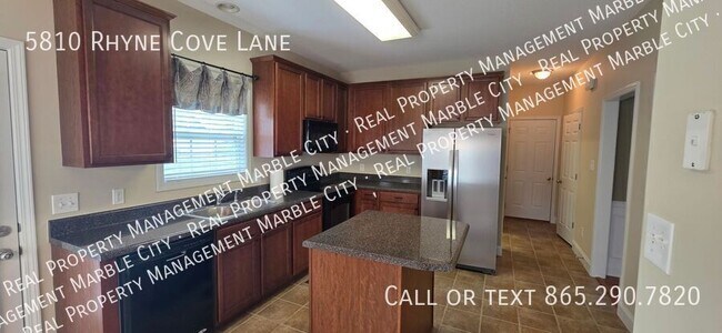 Building Photo - 5810 Rhyne Cove Ln