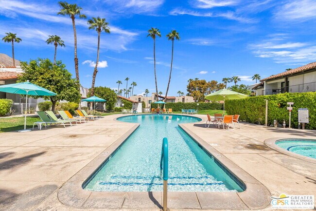 Building Photo - 2230 S Palm Canyon Dr