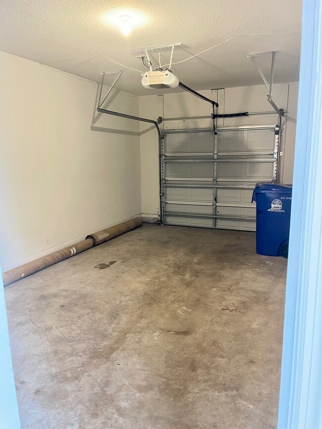 Building Photo - 300 Volterra Plz