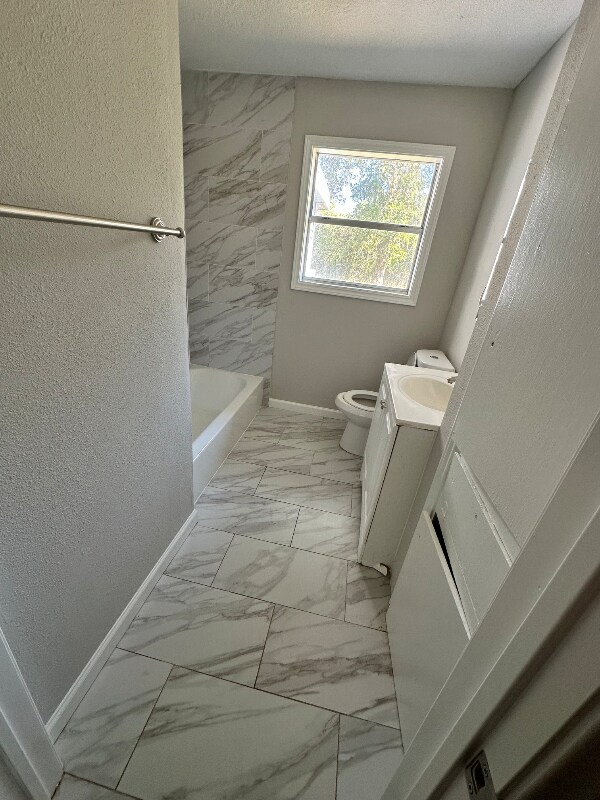 Building Photo - 703 Lilac