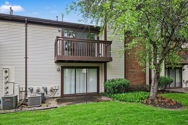 Building Photo - 24225 Evergreen Rd