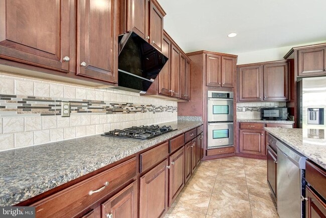 Building Photo - 2311 Whitley Rd