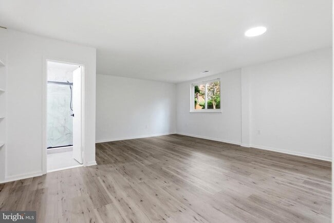Building Photo - 4533 Logsdon Dr