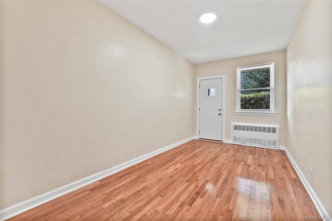 Building Photo - 5306 Glenwood Rd