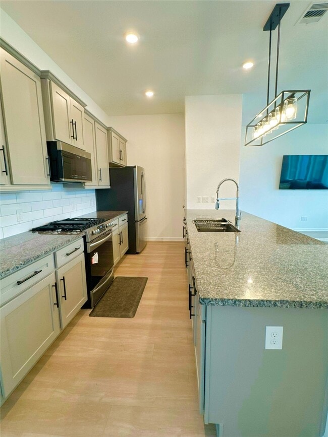 Building Photo - 4015 Champlain Wy