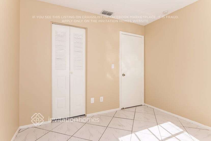 Building Photo - 13333 Laraway Dr