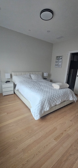 Building Photo - 15 Hadley Pl