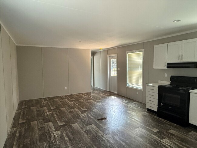 Building Photo - 2430 County Rd 318