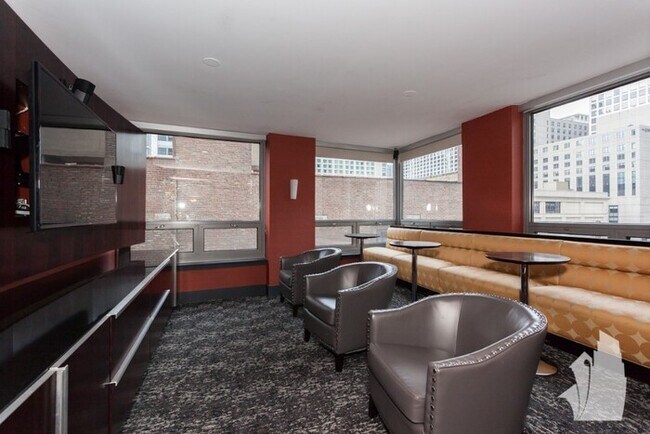 Building Photo - 450 N Wabash Ave