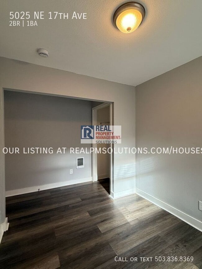 Building Photo - 5025 NE 17th Ave