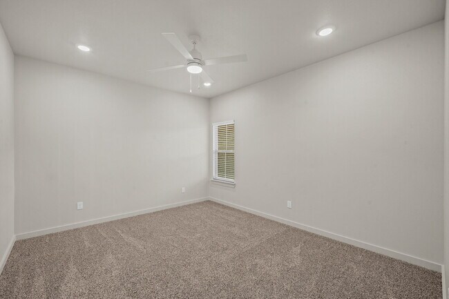 Building Photo - Brand new townhomes in Frenship East!