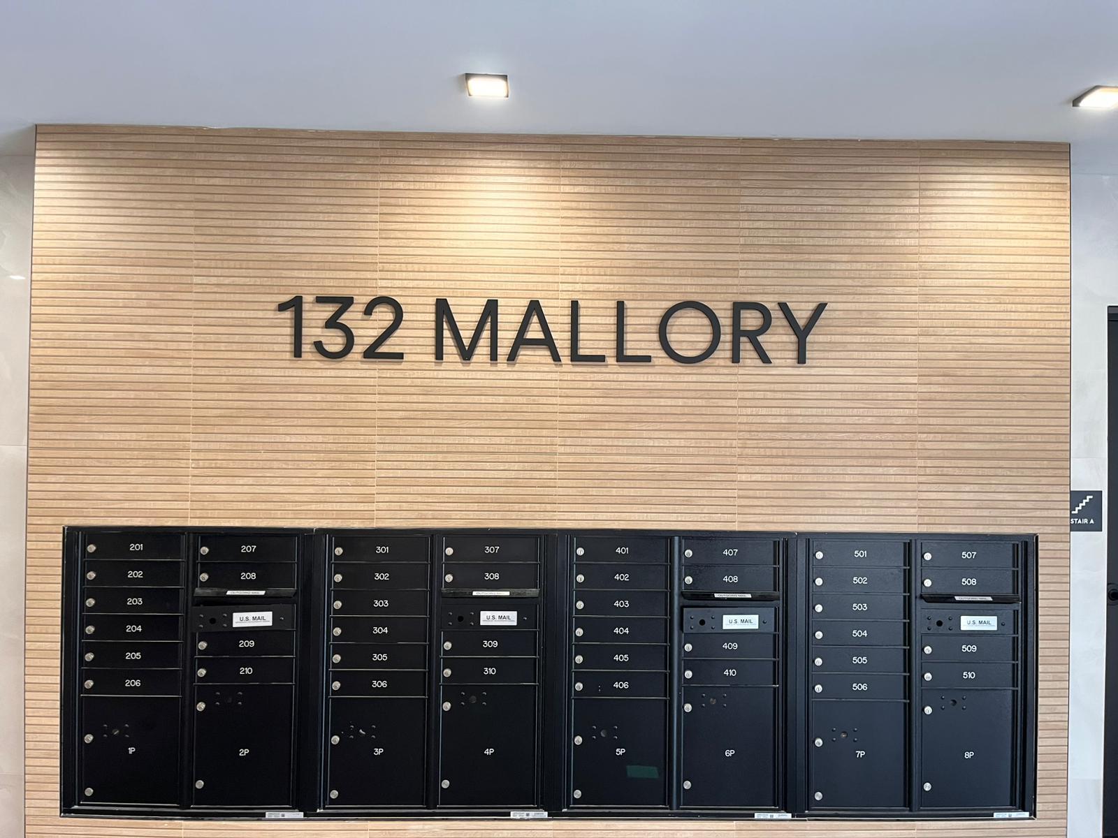 Building Photo - 130 Mallory Ave