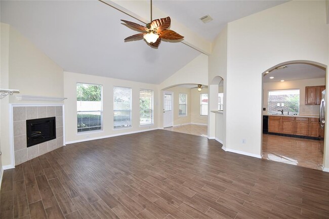 Building Photo - 3015 Glencullen Ln