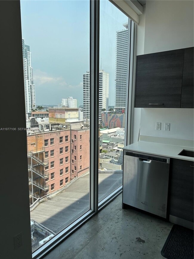 Building Photo - 151 SE 1st St