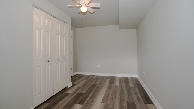 Building Photo - 3710 W Wrightwood Ave