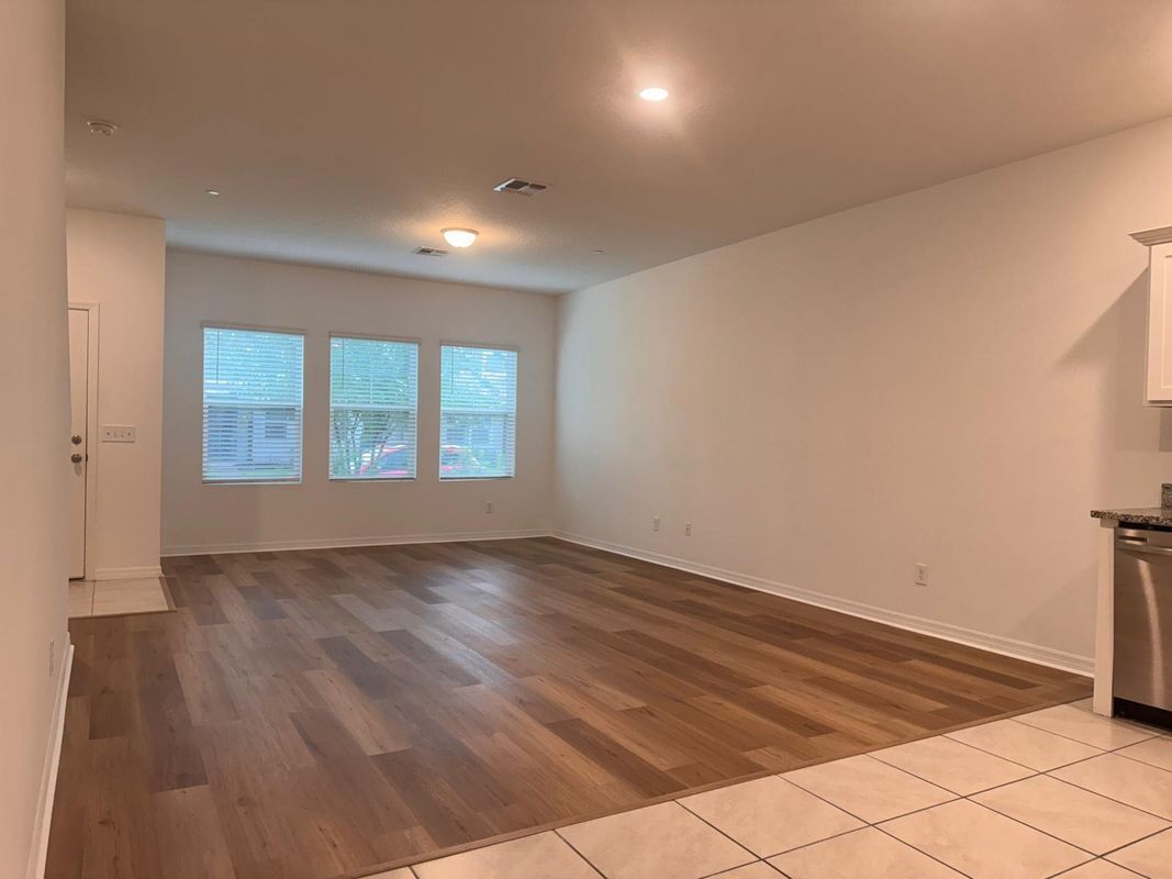 Building Photo - 3022 Springwell Lp