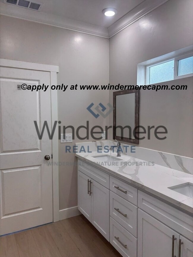 Building Photo - Brand New 3-Bedroom Home with gorgeous Modern Finishes!!