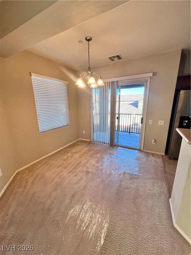 Building Photo - 6868 Sky Pointe Dr