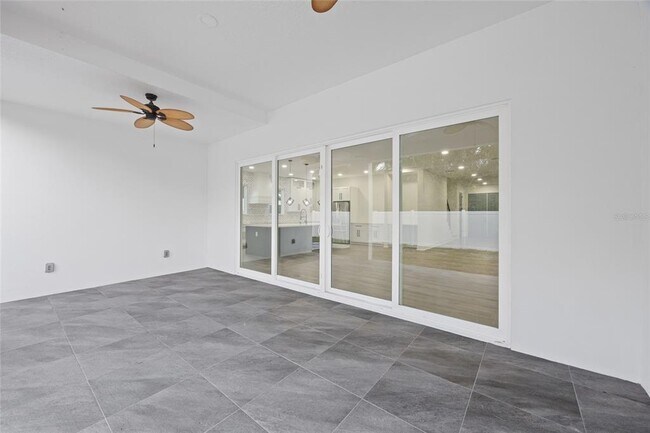 Building Photo - 3317 W Napoleon Ave