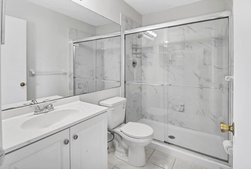 Building Photo - 5105 Pier Dr