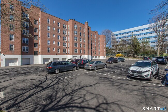 Building Photo - 7 4th St