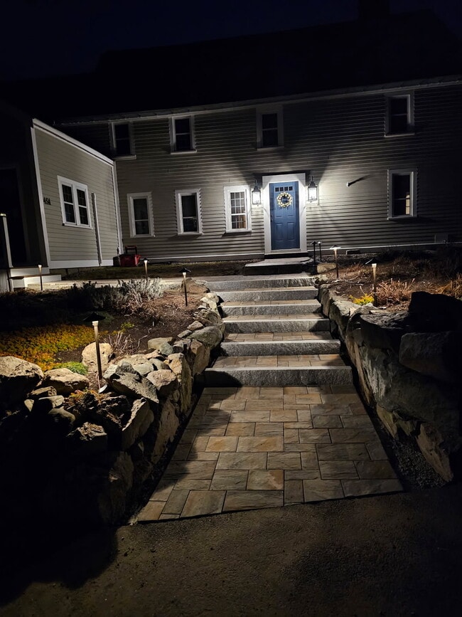 Building Photo - 45 Elm St