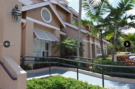 Building Photo - 15600 SW 106th Ln