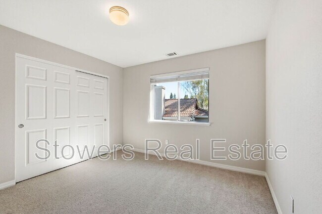 Building Photo - 23 Westbourne Ct
