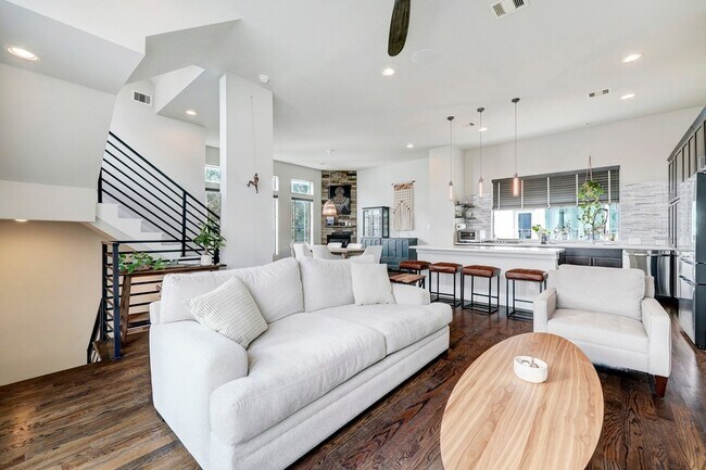 Building Photo - 5622 Kiam St