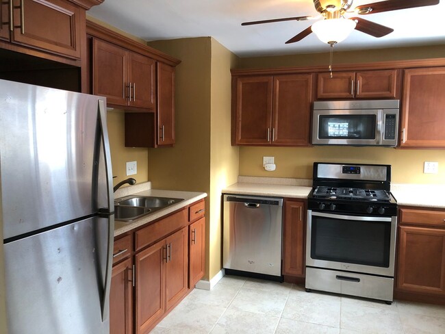 Building Photo - Single Family home in Plum