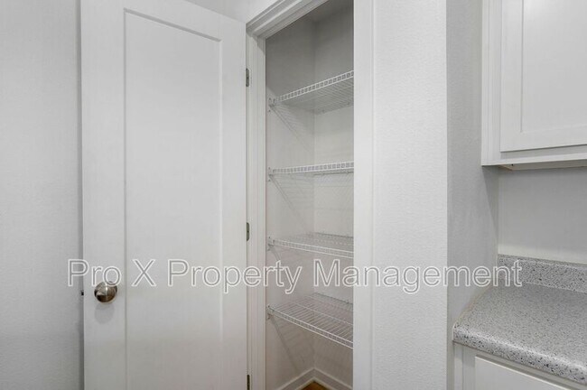 Building Photo - 473 S Michelle Ave