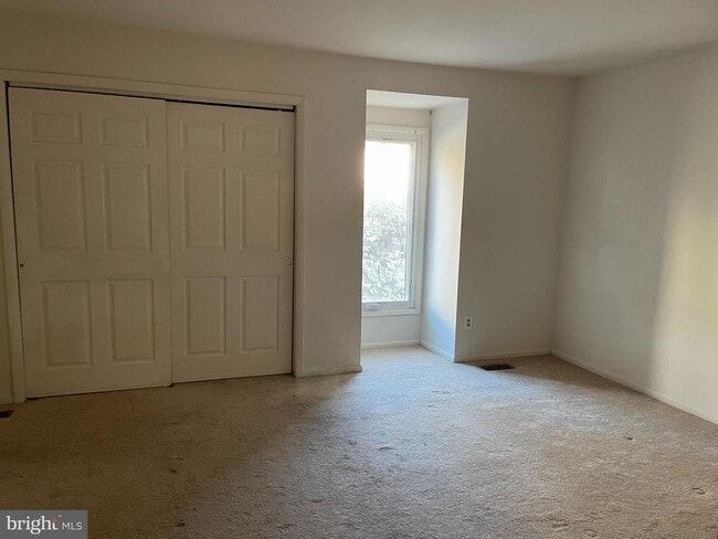 Building Photo - 3208 Champions Dr