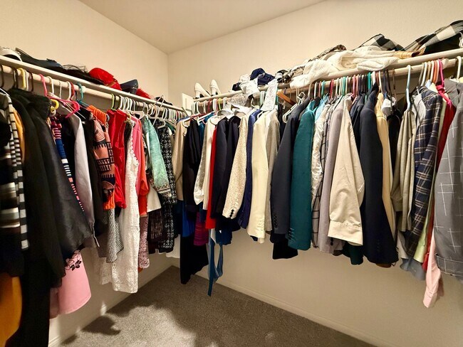 Building Photo - COMING SOON! 3/BD 2.5/BA Townhouse W/ Amaz...