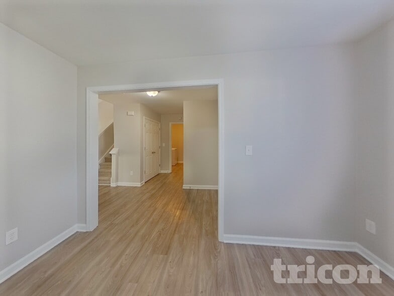 Building Photo - 2008 Pheasant Glen Rd