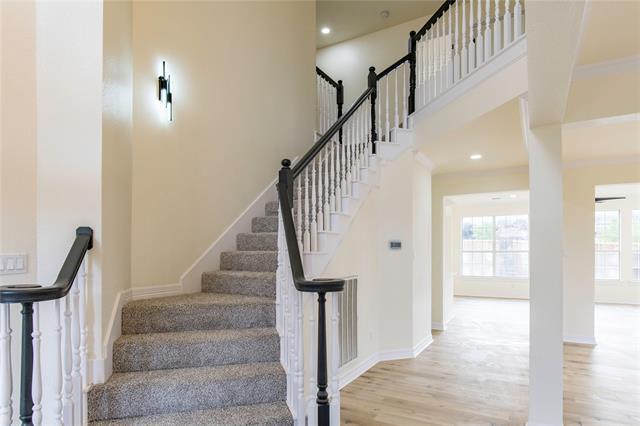 Building Photo - 3004 Normandy Dr