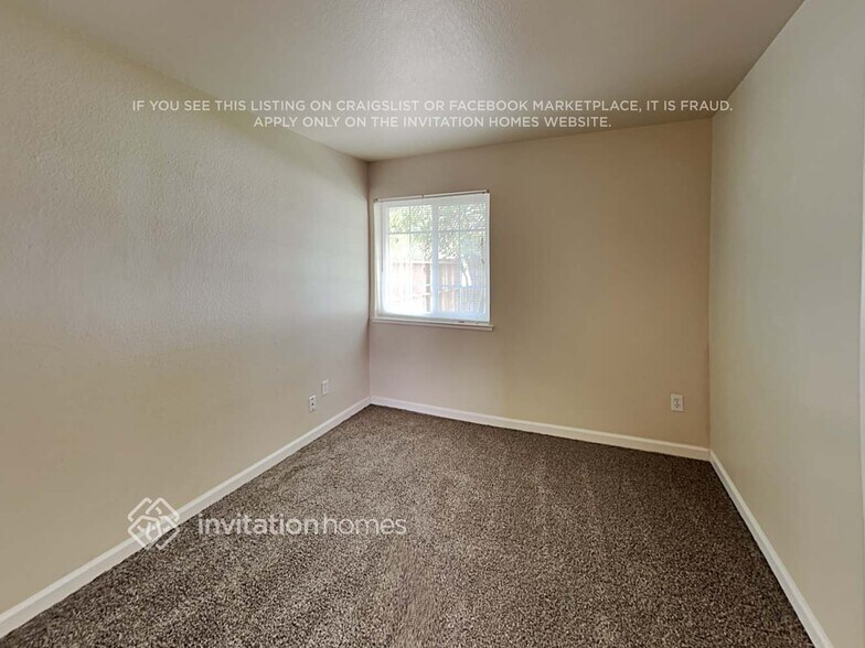 Building Photo - 555 Spruce St