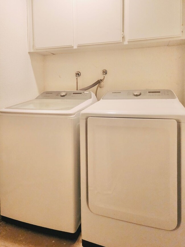 Building Photo - 105 Night Heron Ln