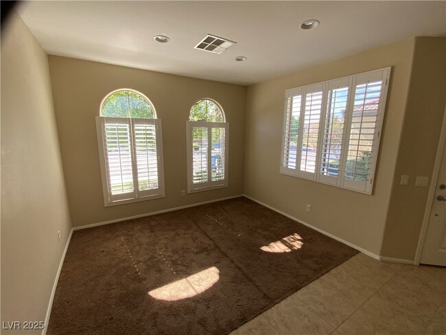 Building Photo - 758 Rise Canyon Dr