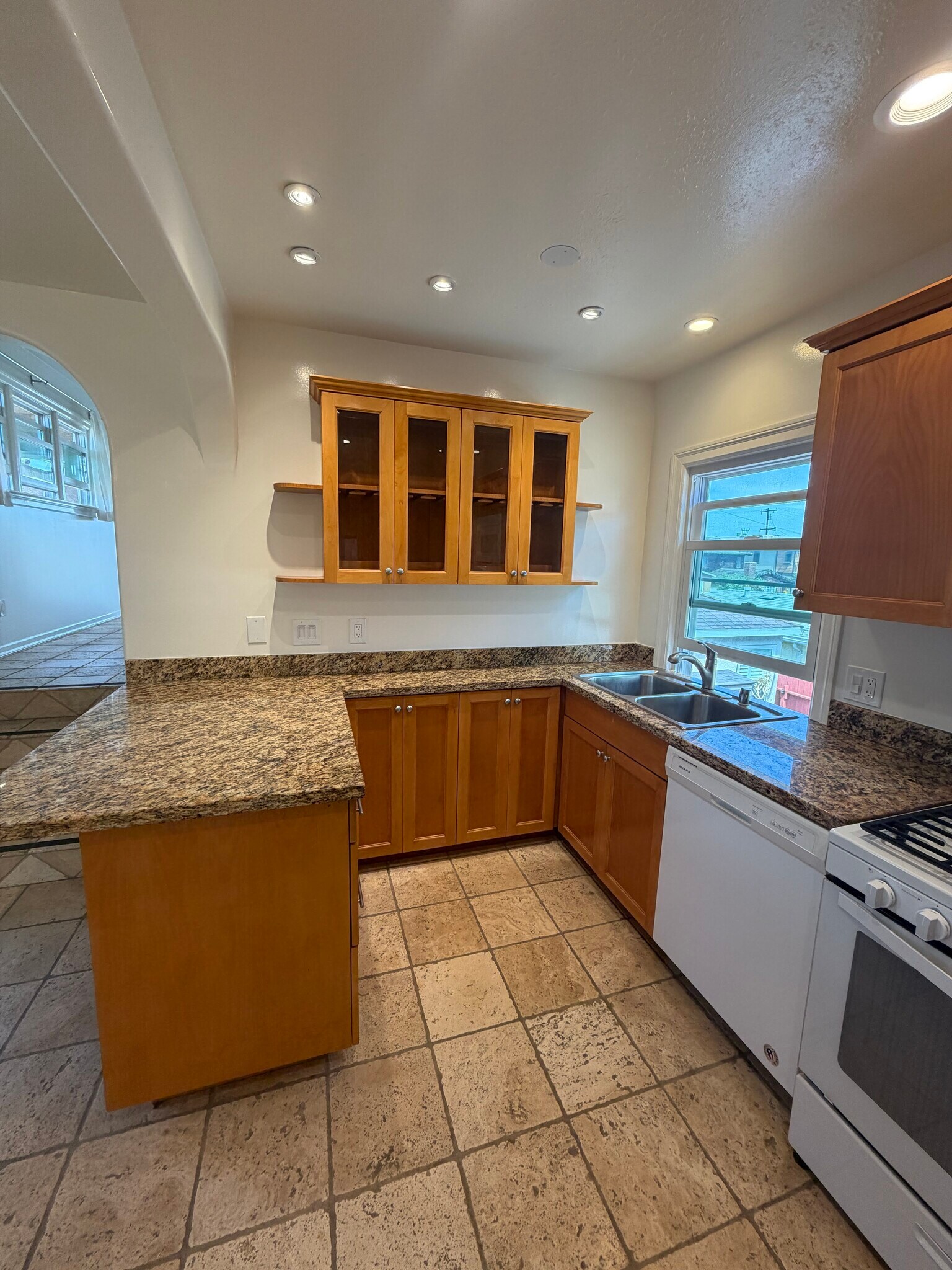 Kitchen - 256 17th St