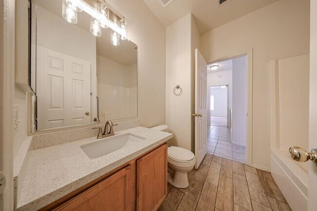Building Photo - Stylish 4BD , 2 BA Home with Remodeled Bac...