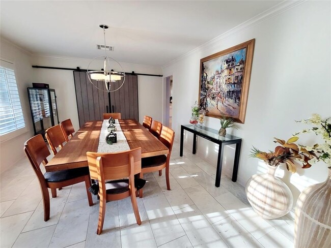 Building Photo - 426 Isolde Dr