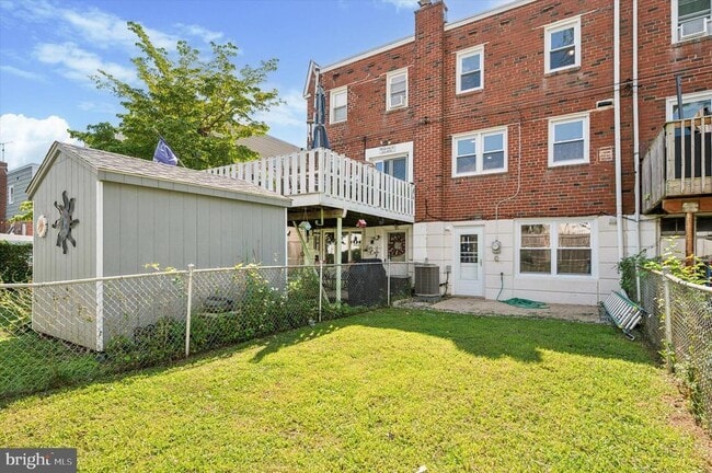 Building Photo - 125 W Berkley Ave