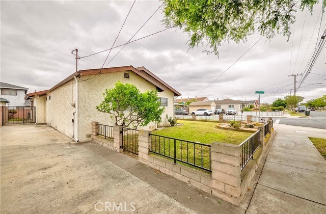 Building Photo - 16956 Denker Ave