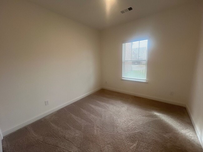 Building Photo - 312 Traywick Pl