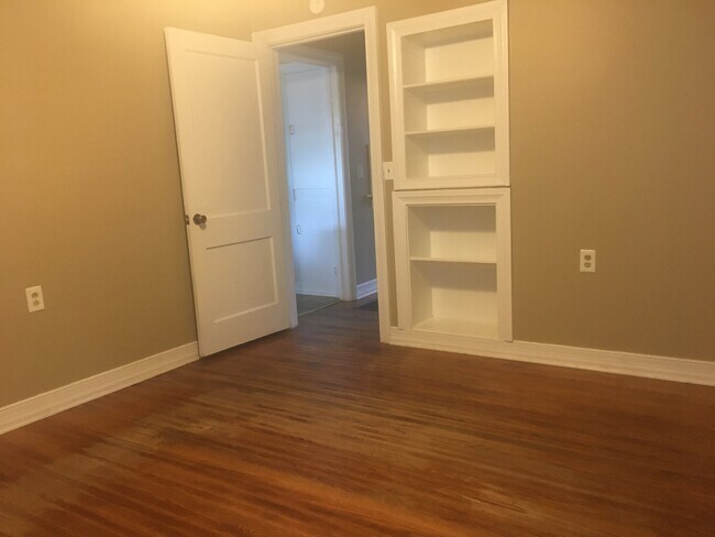 Building Photo - 108 Cannon Dr